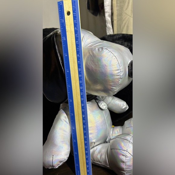 Peanuts 75th anniversary Snoopy. - Picture 3 of 10